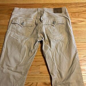 TRUE RELIGION CARGO PANTS! ONLY WORN 3 TIMES!